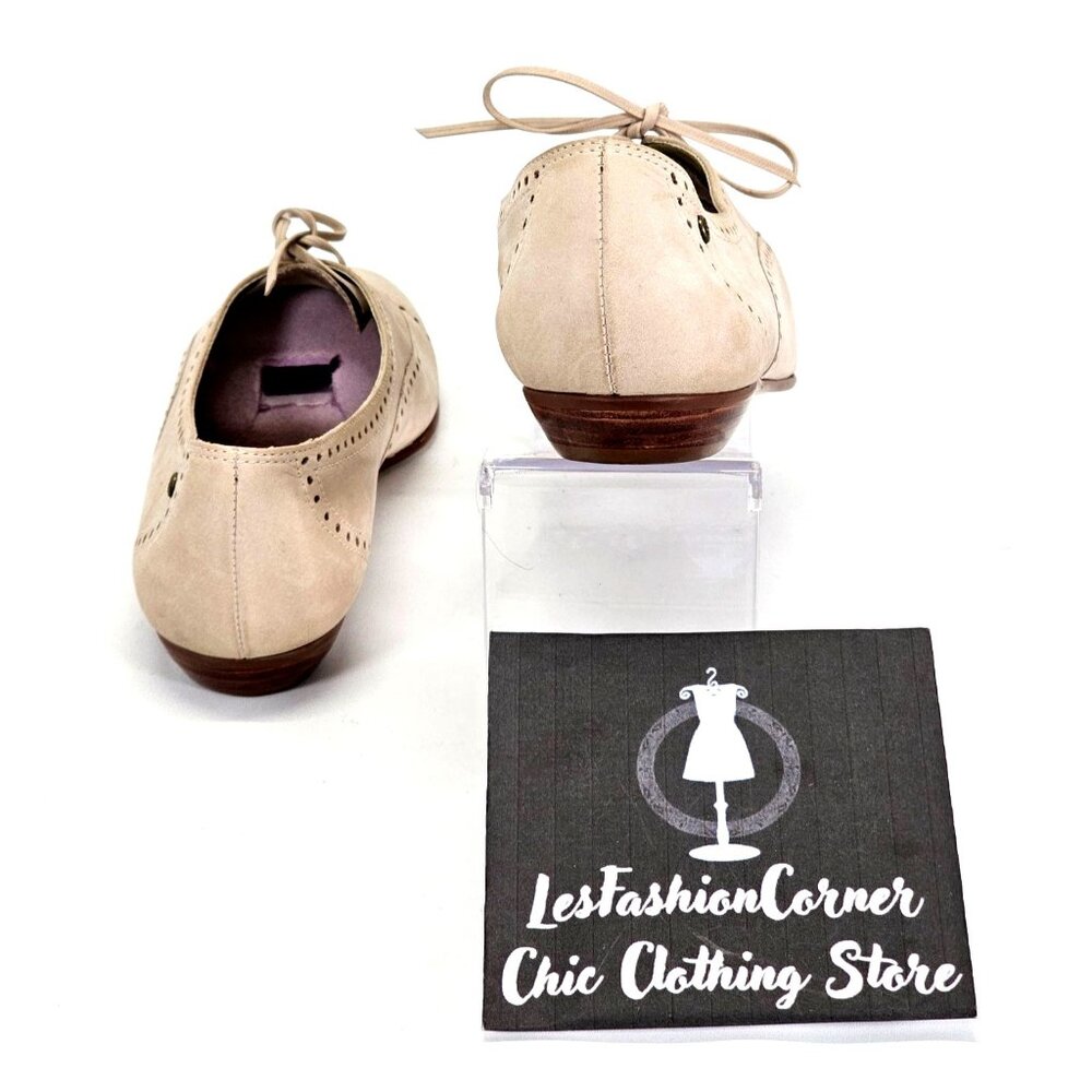 Etienne Aigner Beige Suede Oxford Flats - Picture 4 of 16